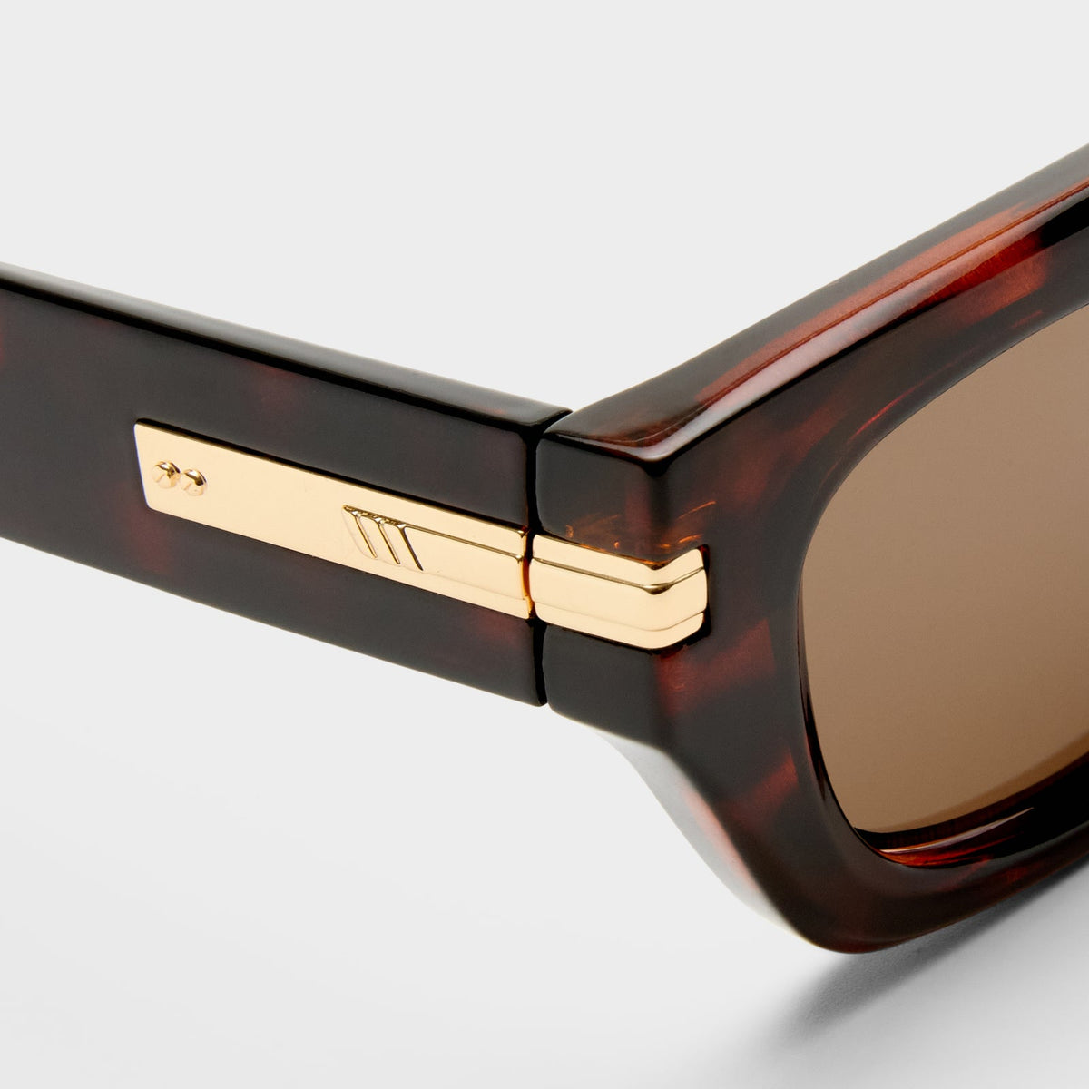 Le Specs Cubito + Tort