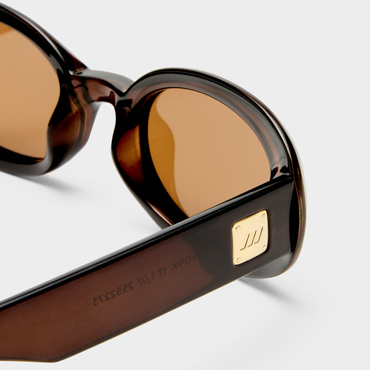 Le Specs Work It! Cocoa